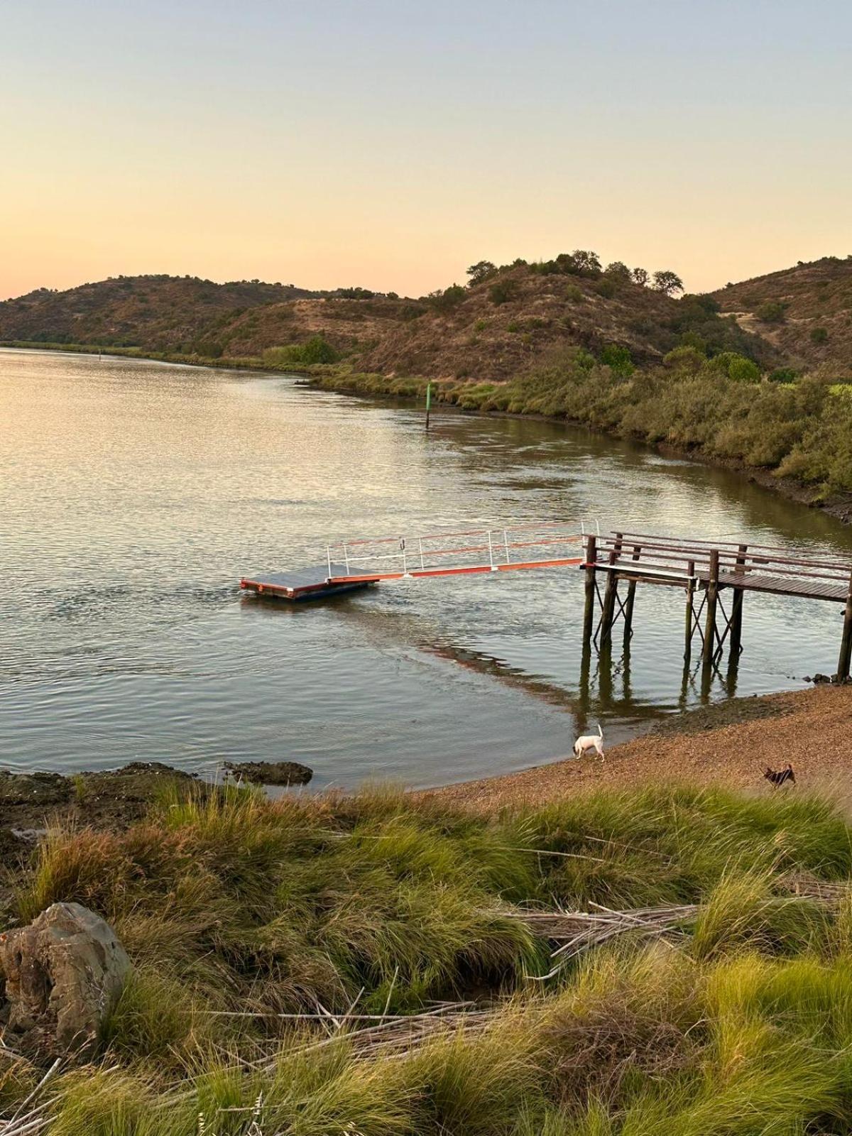 Magnifica Casa A Orillas Del Guadiana ウエルバ エクステリア 写真